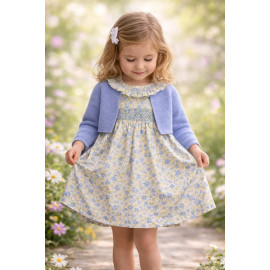 Vestido infantil floral de primavera con cuello volante